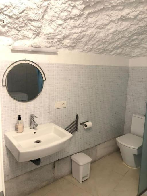Apartament Authentic Cave In Old City Centre Grenada Zewnętrze zdjęcie